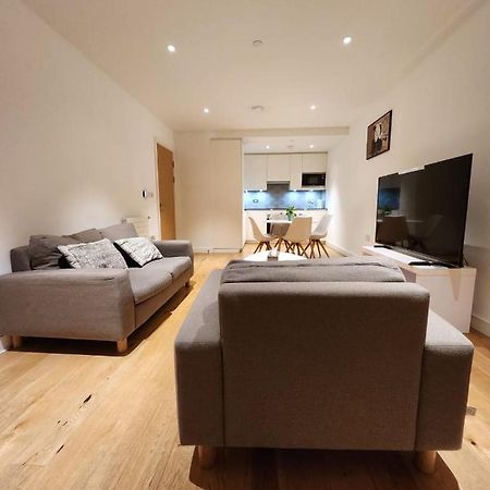 Kaf Luxury Apartment ลอนดอน ภายนอก รูปภาพ