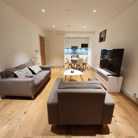 Kaf Luxury Apartment ลอนดอน ภายนอก รูปภาพ