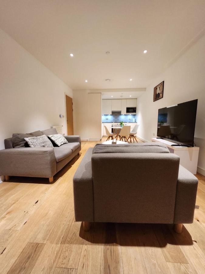 Kaf Luxury Apartment ลอนดอน ภายนอก รูปภาพ