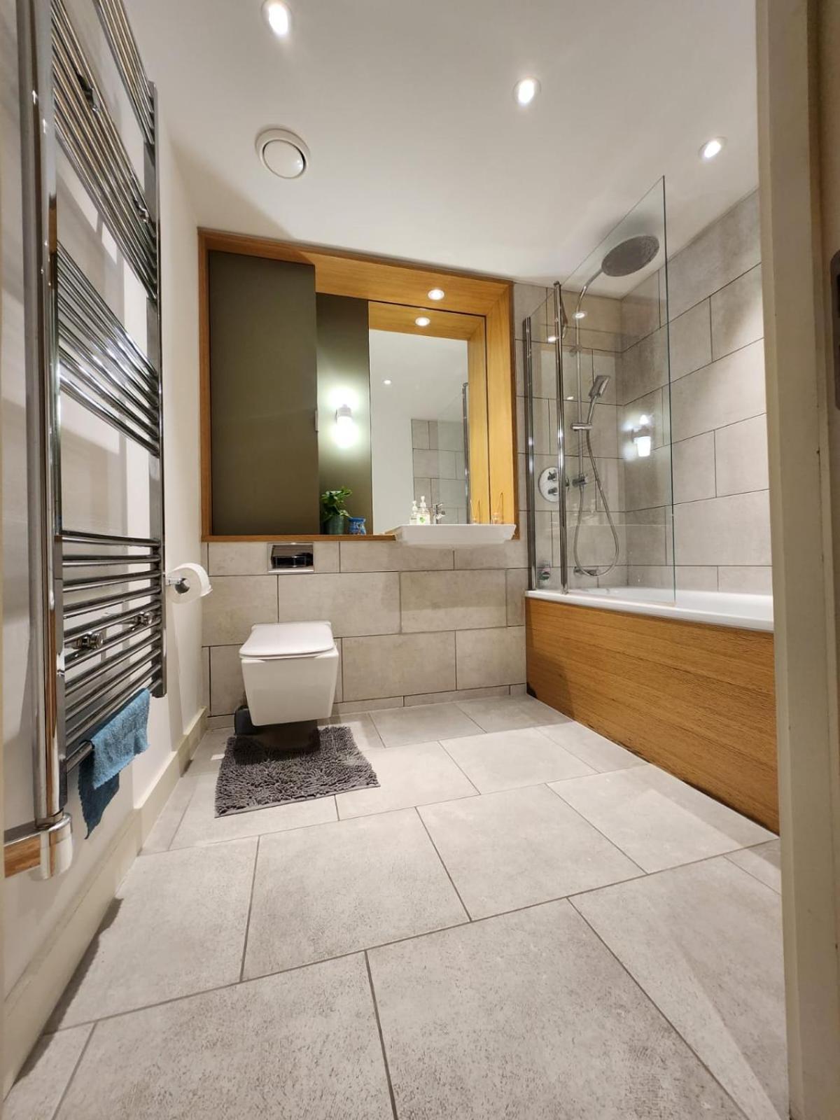 Kaf Luxury Apartment ลอนดอน ภายนอก รูปภาพ